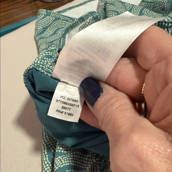 Patagonia Fleetwith Skort in Teal Print size XS - Picture 11 of 16